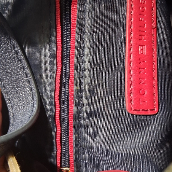 Tommy Hilfiger Navy and Beige Monogram Shoulder Bag - Picture 6 of 7